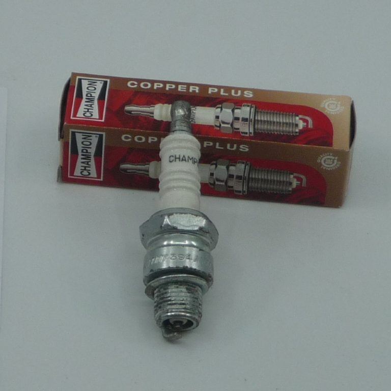 14mm Champion Spark Plug (hot plug) R3 P5 P6 P55 P66 Stuart Turner
